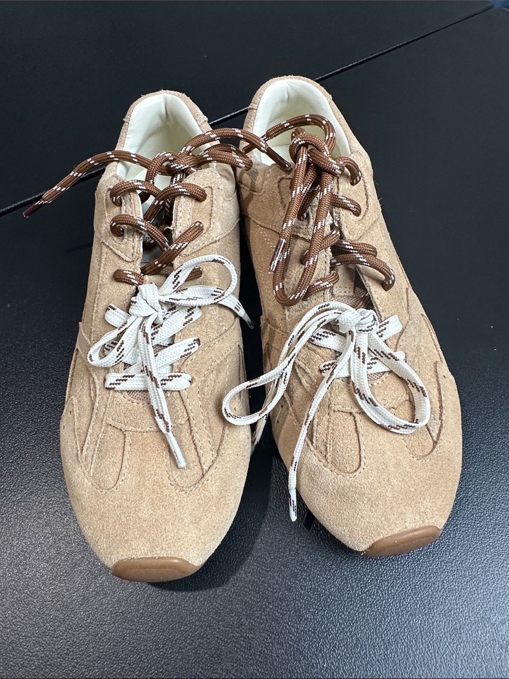 Steve Madden Suede Casual Sneakers in Tan with Dual Laces size 6.5